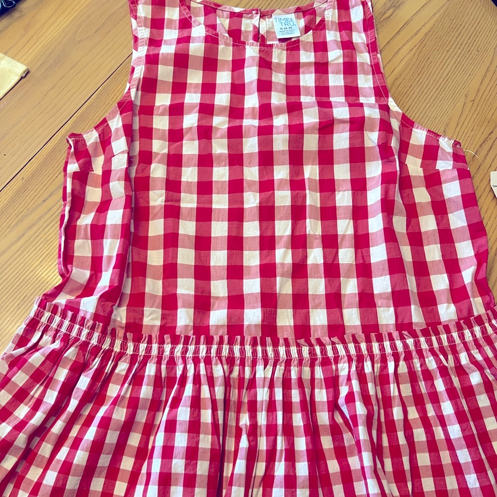 Sleeveless tunic